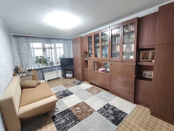 Продається 3-кімнатна квартира (чешка) на вул. Білоруська Черновцы