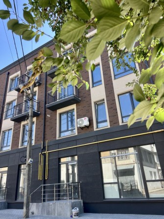 Продається 1 кімнатна квартира в клубному будинку поблизу центру - фото 1