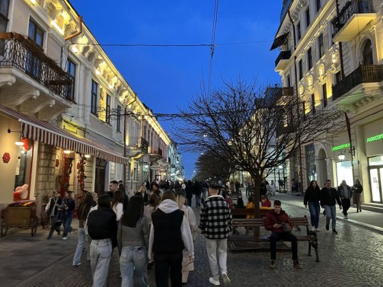 Продам квартиру. Центр, вул. Кобилянська/ Шевченка. 2поверх, 76 м. Черновцы