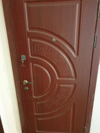 Продаю 2х кімнатну Квартиру з підвалом в місті Чернівці - фото 1