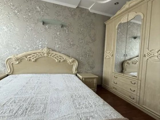 Продається квартира в спальному районі Черновцы