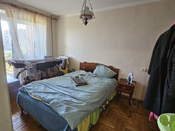 Продаж 2-на квартира поряд з Центррм Ужгород