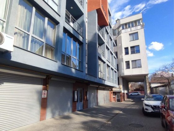 Продаж гаража в новобудові по вул Лукʼяна Кобилиці 105 Черновцы