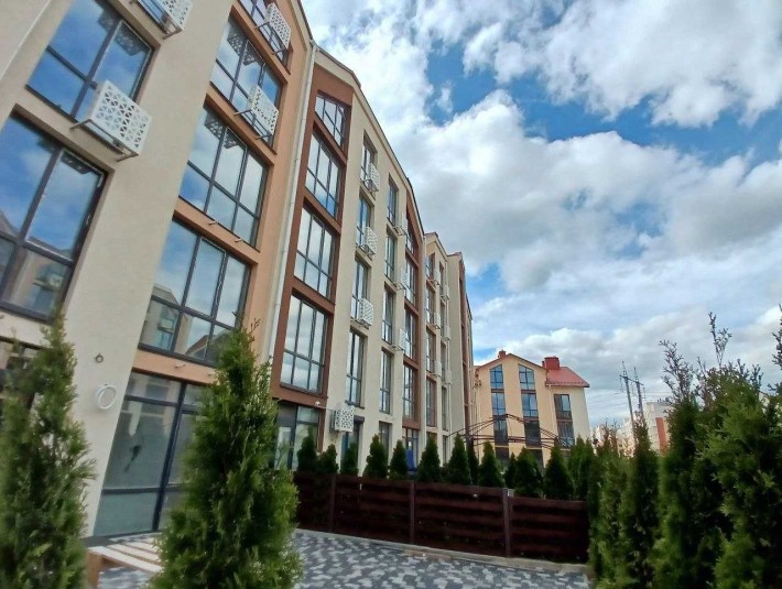 1м2=650уе Продам двокімнатну квартиру з власним двориком. Розстрочка - фото 1