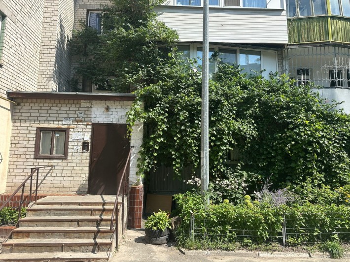 Продам 2 кімнатну квартиру. Печерська стм- 5хв. Лабораторний пров. 26А - фото 1