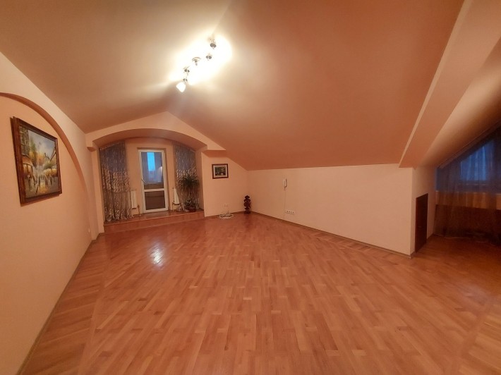 Простора квартира з індивідуальним опаленям - фото 1