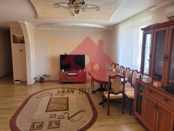 Продаж двоярусної квартири по вул.Володимирська. Ужгород