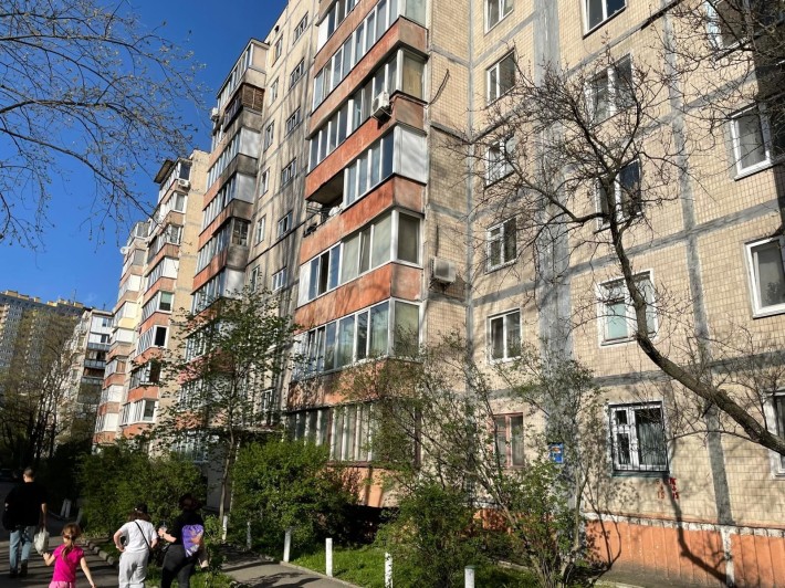Продам 2х кімнатну Мінський пр 8а без % - фото 1
