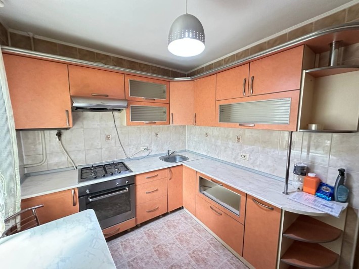Продаж просторої 4-кімнатної квартири з меблями та автономним опаленн - фото 1