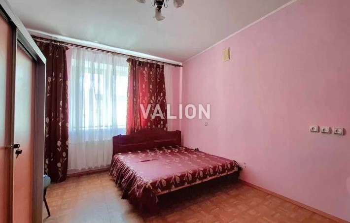 Продаж 2 кім. квартири ремонт, метро Харківська вул. Вишняківська - фото 1