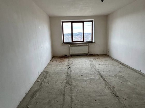 Продам 5 кім в новобудові, 2-ярусна Ужгород