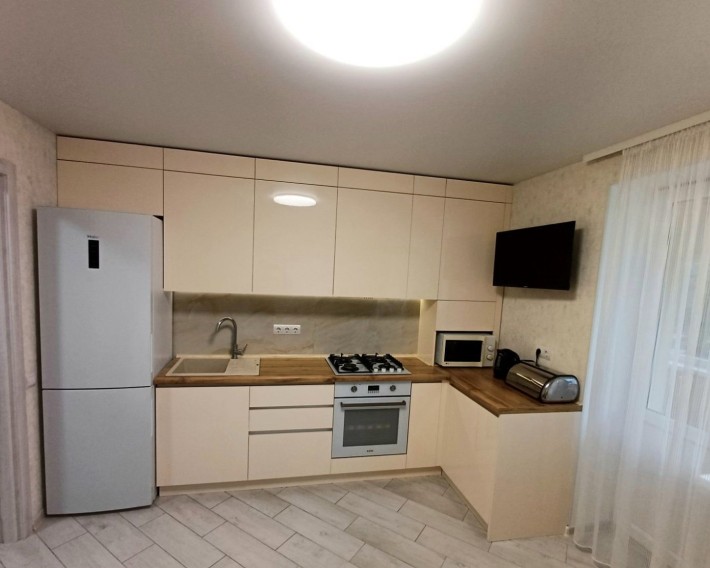 Продаж затишної квартири - фото 1