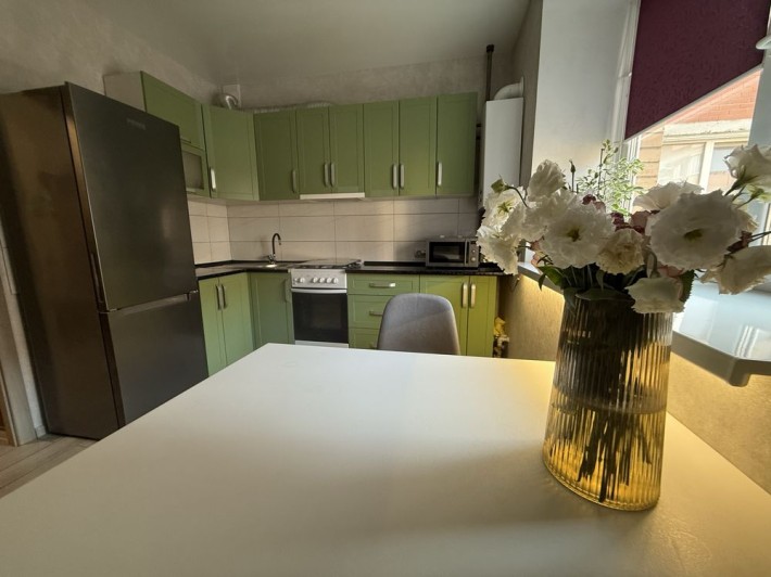 Продам квартиру з ремонтом - фото 1
