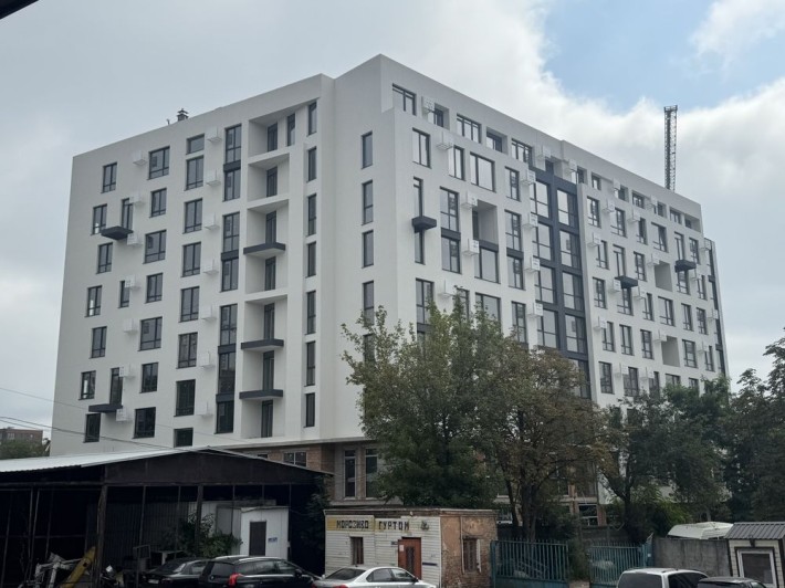 Продаж паркомісця вул, Бузкова - фото 1