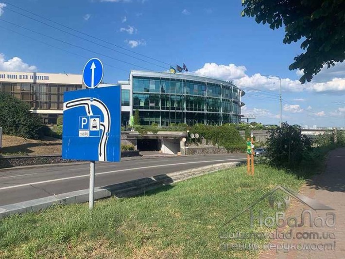 Гаражный бокс 19м2 в многоуровневом комплексе на Печерске SAV - фото 1