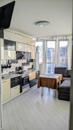 Продаж 2к. кварти. Вул. Ахматової 22. Позняки. - фото 1