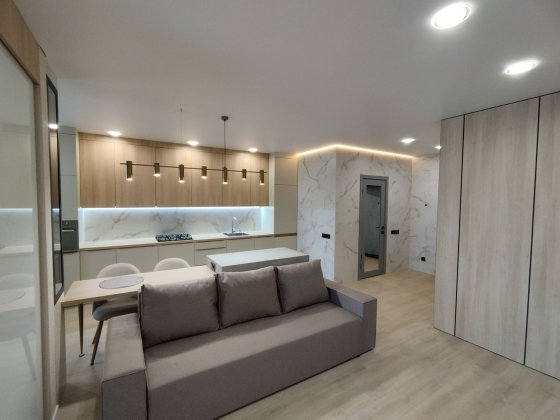 Однокімнатна квартира в ЖК Лісовий біля Голівуду. Чернигов