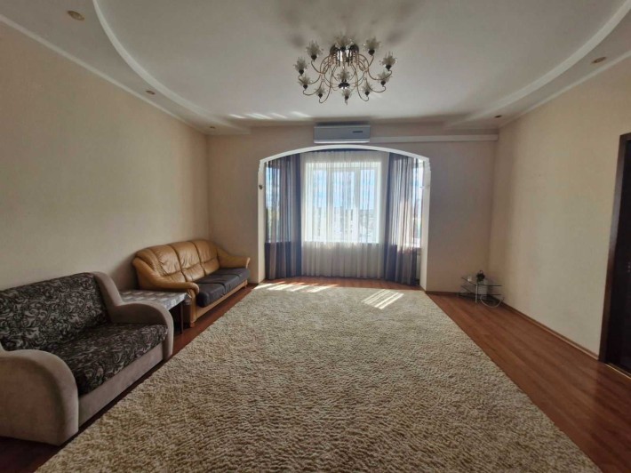 Продаж 4к квартири з ремонтом на Ближньому Замості - фото 1
