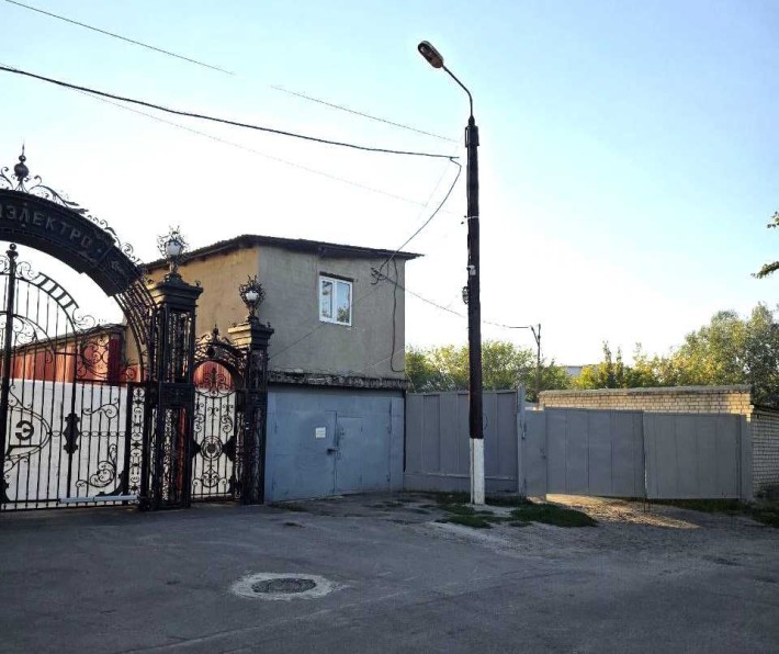 OS4 Продам жб гараж Сергеевская 27 метро Киевская В ПОДАРОК ПРИЦЕП ЛЕВ - фото 1