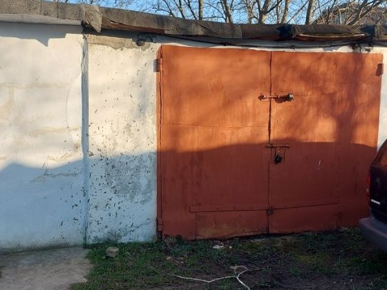 Продається гараж в центрі міста