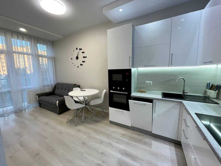 Продам квартиру с ремонтом Жк IQ House - фото 1