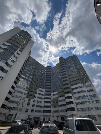 Продаж прострої 4 кім. кв. вул. Грушевського 110, з дизайн-проєктом - фото 1