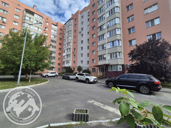 Продаю 2-кімнатну квартиру на Поділлі - фото 1