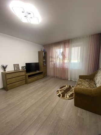 Продам 1 кімнатну квартиру в цегляному будинку - фото 1