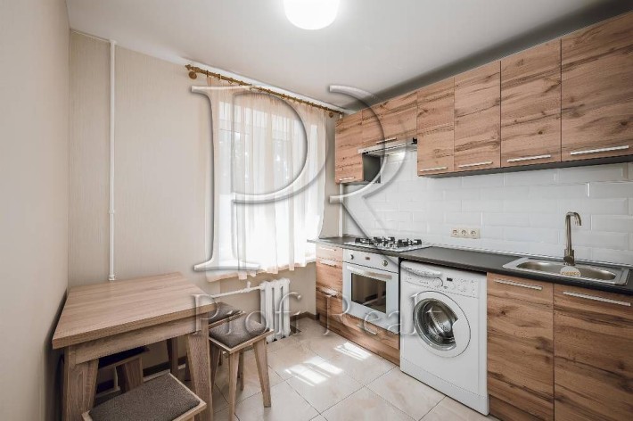 БЕЗ% Продаж 2к кварти Севастопольська площа, Чоколовка. Солом'янка - фото 1