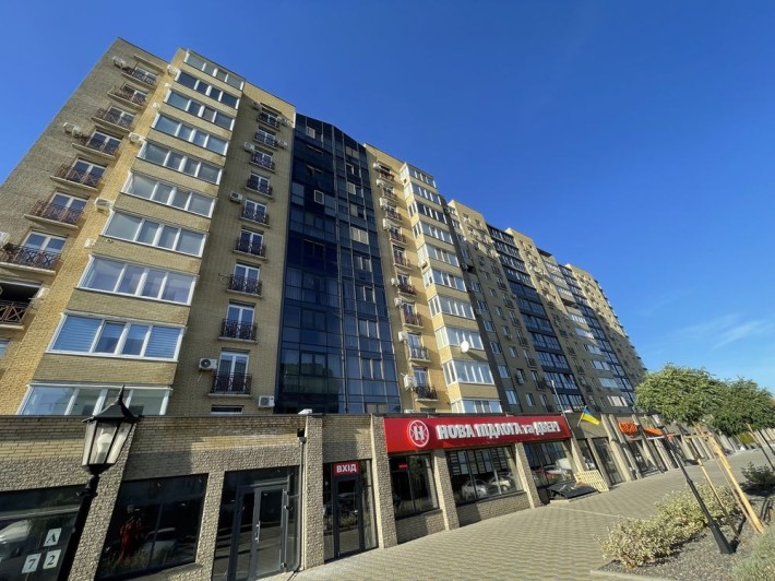Продам 3-4кімнатну квартиру в ЖК Графський - фото 1