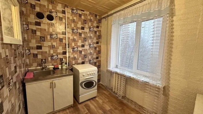 2 кім з КОСМЕТИКОЮ район НЕЗАЛЕЖНОСТІ (Титова) (712420) - фото 1