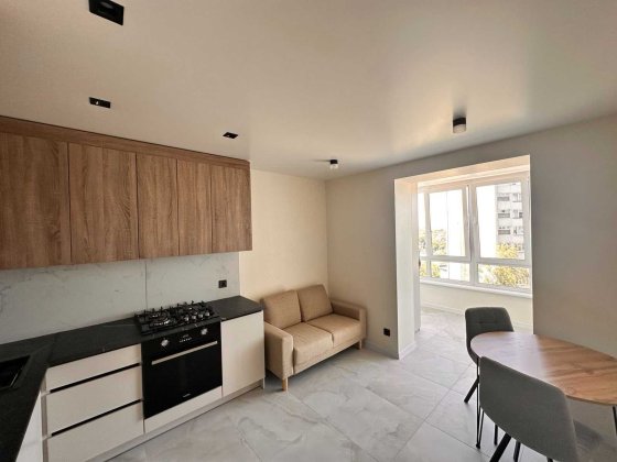 Продам квартиру ЖК Домбровський Житомир