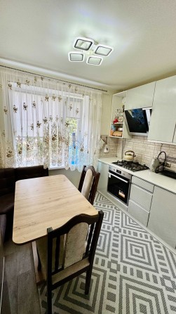 Продаж 2к квартири з ремонтом, повністю укомплектована вул.Київська - фото 1