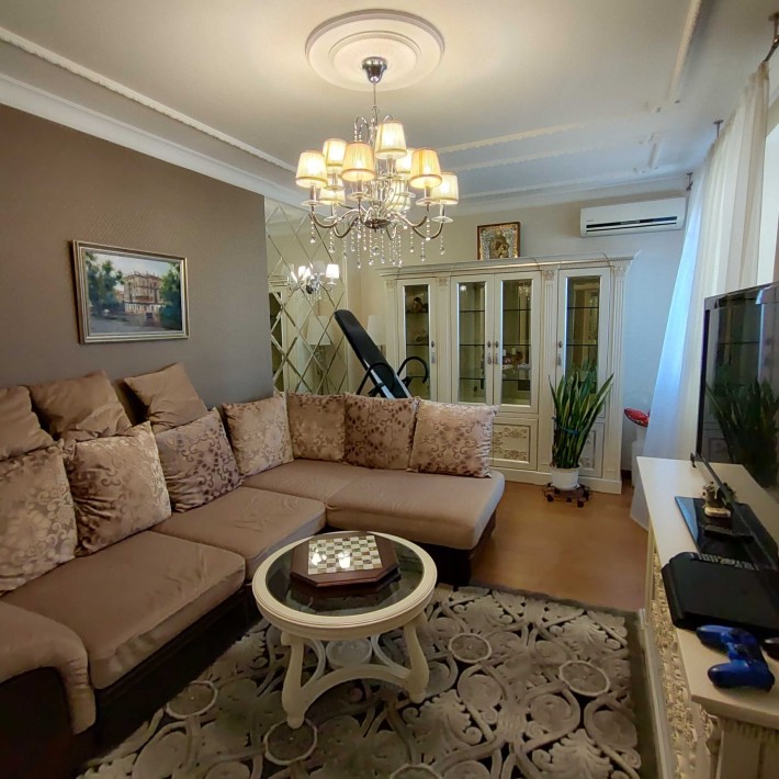 Продам 3к квартиру ЖК Голосіїво Деміївка Паркинг в вартості терміново - фото 1