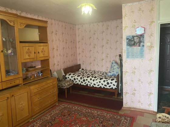 Однокімнатна великогабаритна квартира. Без комісій.  101 мікрорайон. Кропивницький