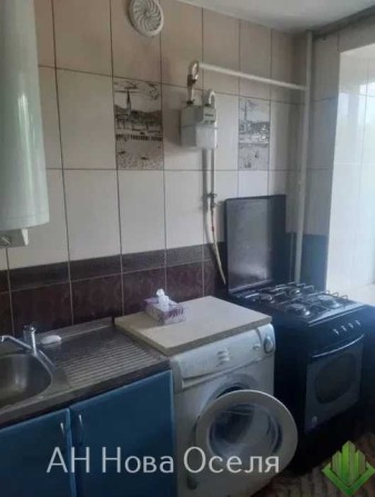 Продам 1 кім. квартиру, р-н Новомиколаївка - фото 1