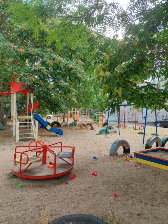 Продам 4-х комн. кв. на  жилмассиве Красный Камень, ул. Савкина,6 - фото 1
