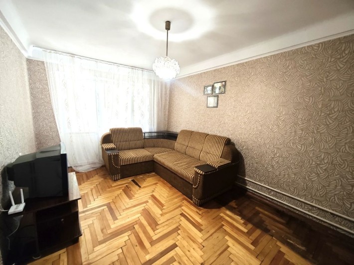 Продаж 2х кімнатної квартри у Комунарському районі (Комарова 21) - фото 1