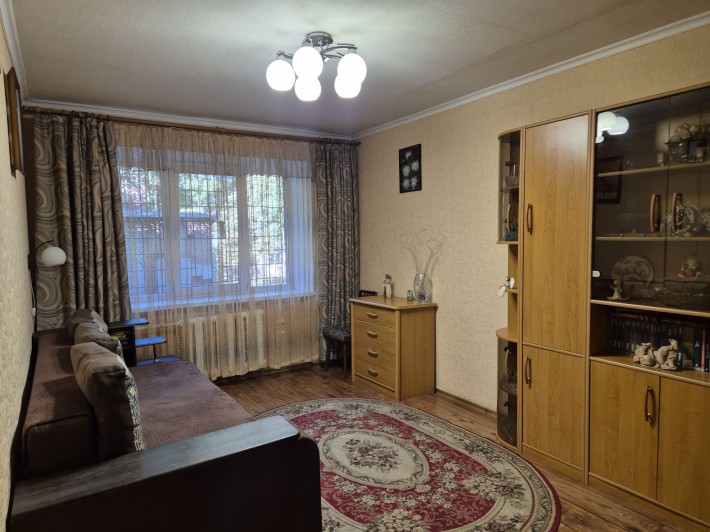 Продам 3к квартиру на улице Независимости - фото 1