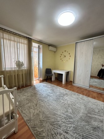 Двокімнатна квартира 53м2 цегла середній поверх - фото 1