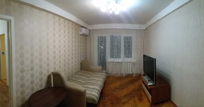 Продам чотирьох кімнатну квартиру вул. Українська - фото 1