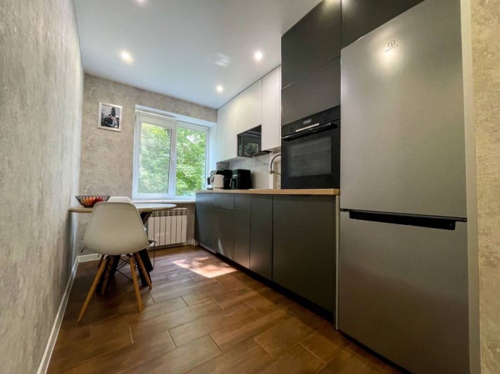 Продам 2х комнатную квартиру, Тополь 2 - фото 1