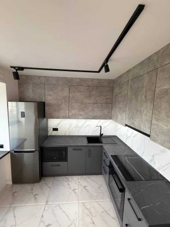 Продам 2к квартиру на ж/м Тополь 2 - фото 1