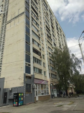 Продам 2к квартиру р-н Титова
вул.Янгеля ТРЦ Аполло - фото 1