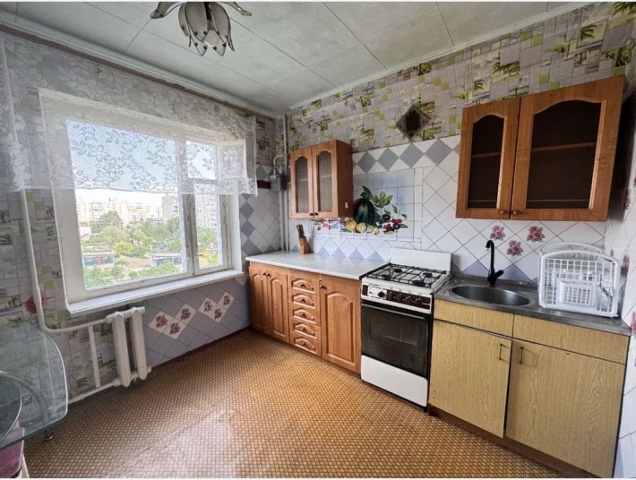 Продам 2х ком. кв-ру на Песках, ул. Водограйная на 6 этаже 9ти эт.дома - фото 1