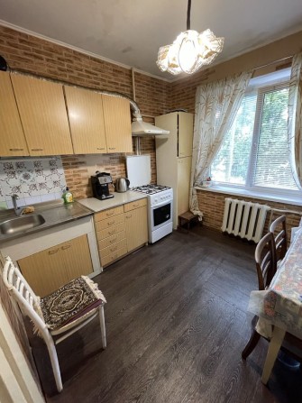 Продам 2х ком.квартиру Победа 6/Героев 45. - фото 1
