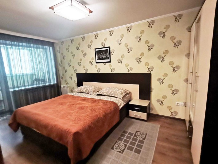 Продаж 3-кімнатної квартири в центрі міста - фото 1