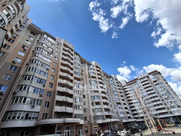 1-кімнатна квартира в новому будинку на Черемушках - фото 1