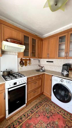 Продам 2-х кімнатну квартиру в центрі - фото 1