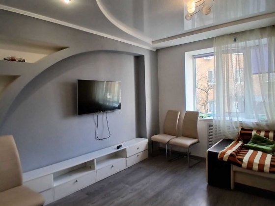 Продам шикарну   2-х кімнатну квартиру на Академіка Корольова Кропивницкий